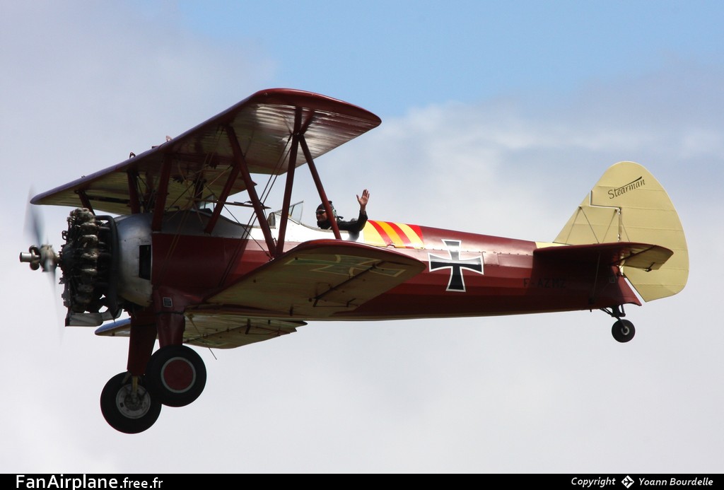 Boeing Stearman E75 - F-AZMZ