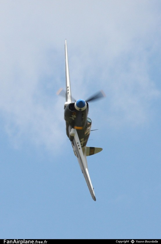 Curtiss P-40N Kittyhawk - F-AZKU
