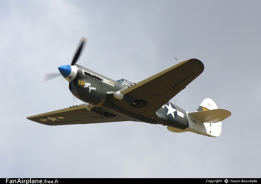 Curtiss P-40N Kittyhawk - F-AZKU