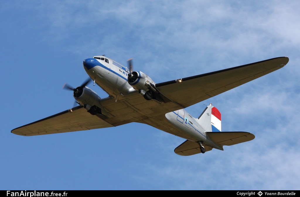 Douglas C-47A Skytrain (DC-3A-456) - F-AZTE