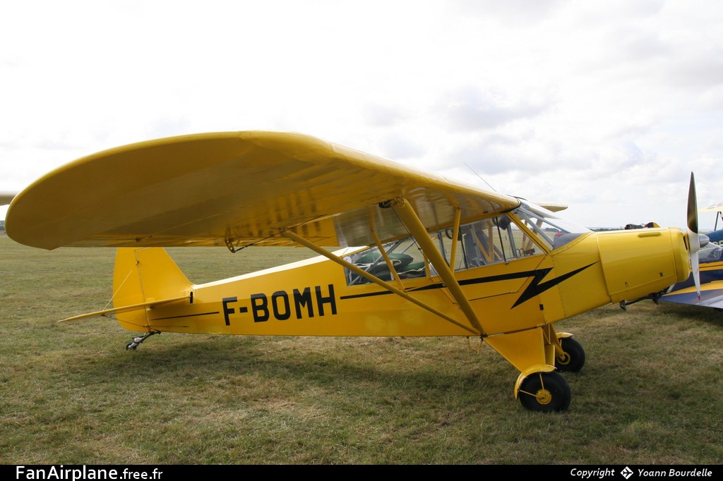 Piper PA-18-95 Super Cub - F-BOMH