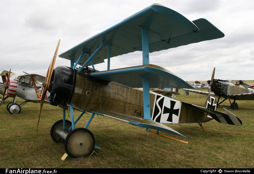 Fokker Dr-1 Replica - G-CDXR