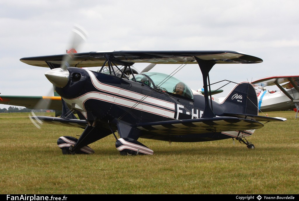 Pitts S-2B Special - F-HBOB