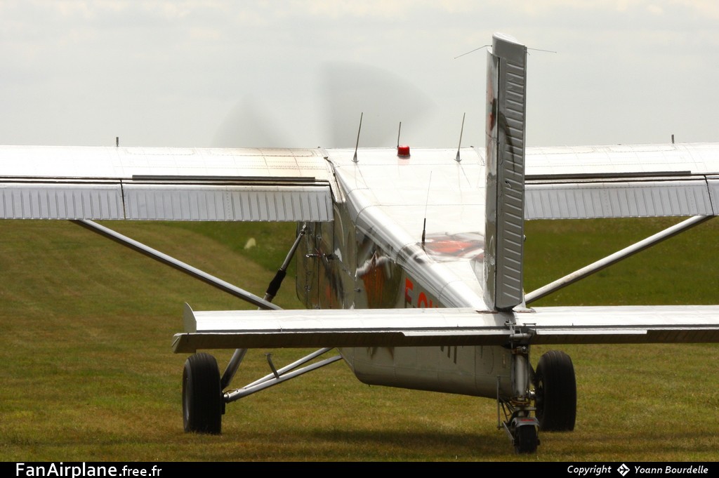 Pilatus PC-6/B2-H2 Turbo Porter - F-GHVH
