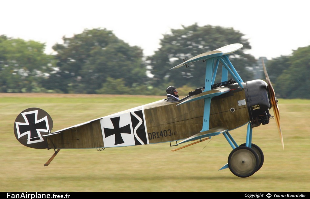 Fokker Dr-1 Replica - G-CDXR