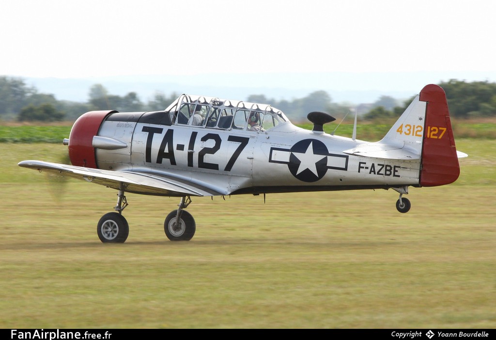 North American AT-6C Texan - F-AZBE