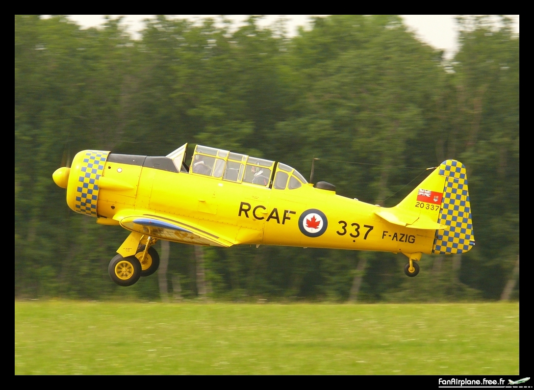 North American T-6J-CCF Harvard 4 - F-AZIG
