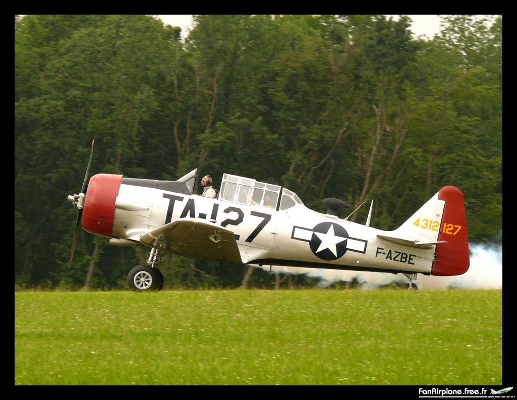 North American AT-6C Texan - F-AZBE