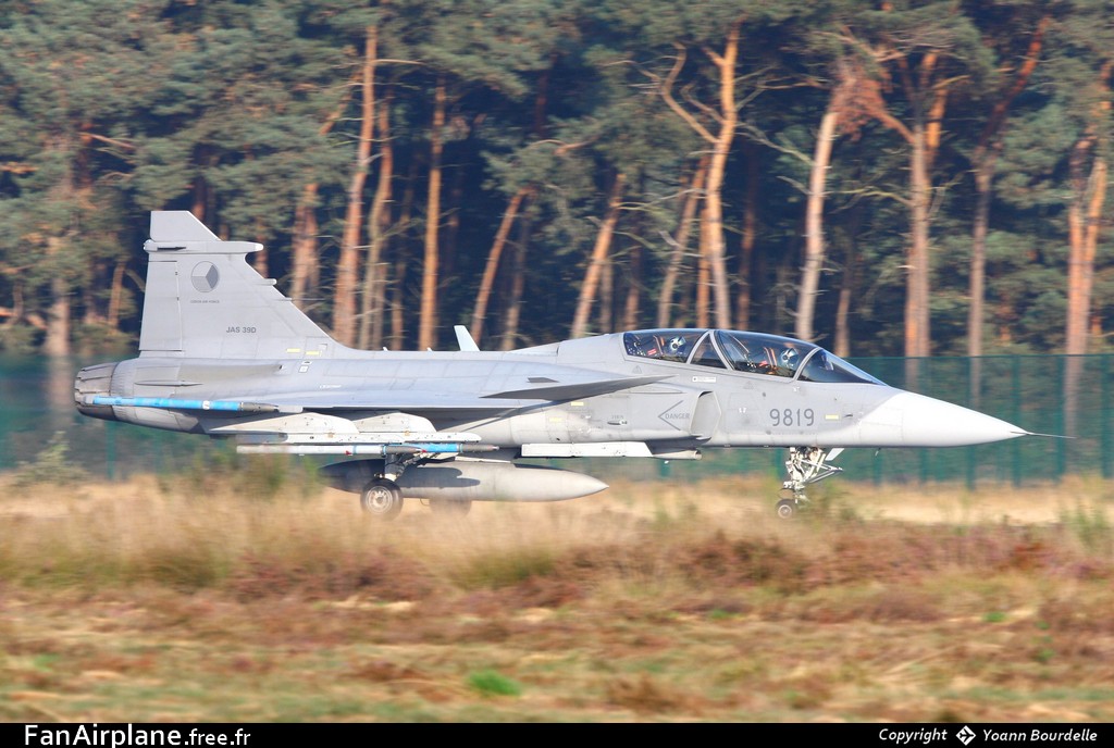 Saab JAS39D Gripen - 9819