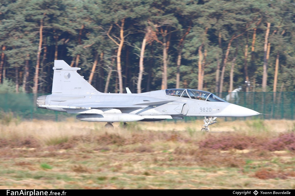 Saab JAS39D Gripen - 9850