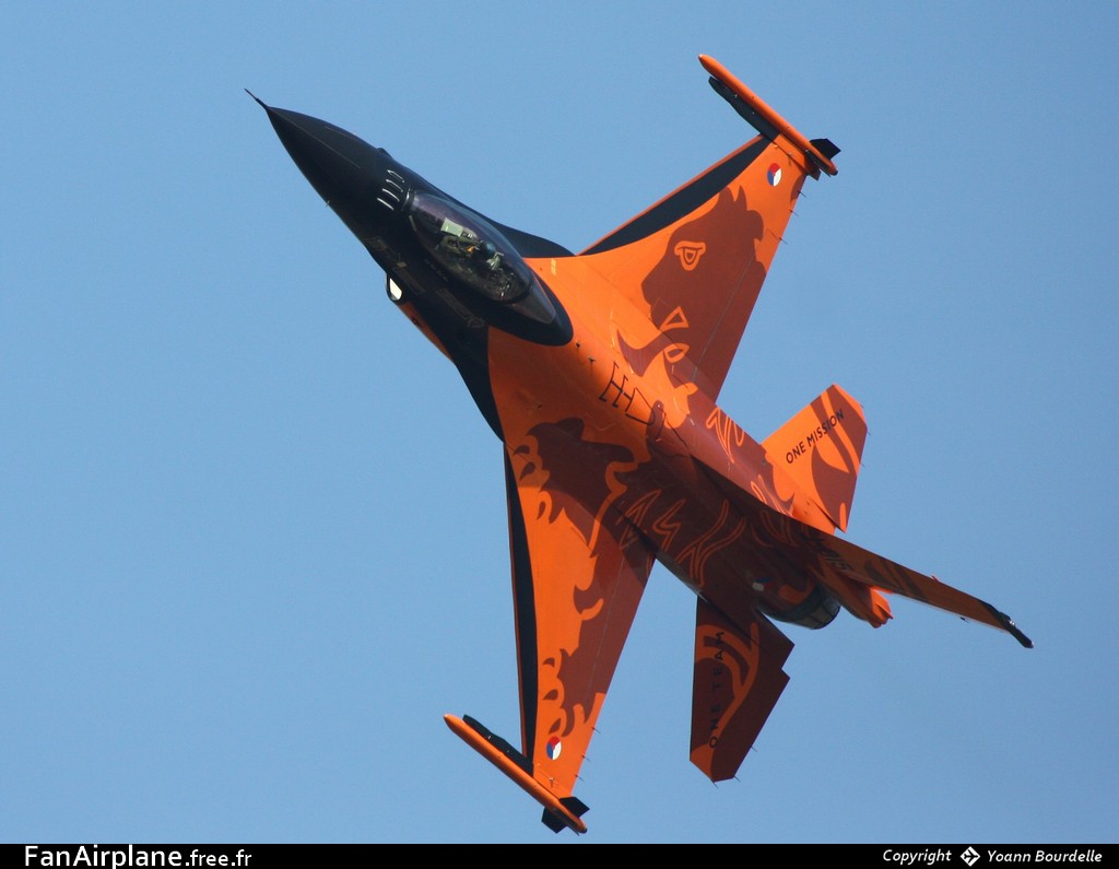 Fokker F-16AM Fighting Falcon - J-015