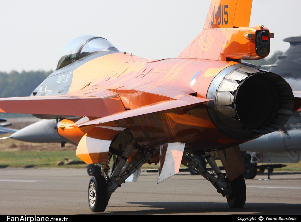 Fokker F-16AM Fighting Falcon - J-015