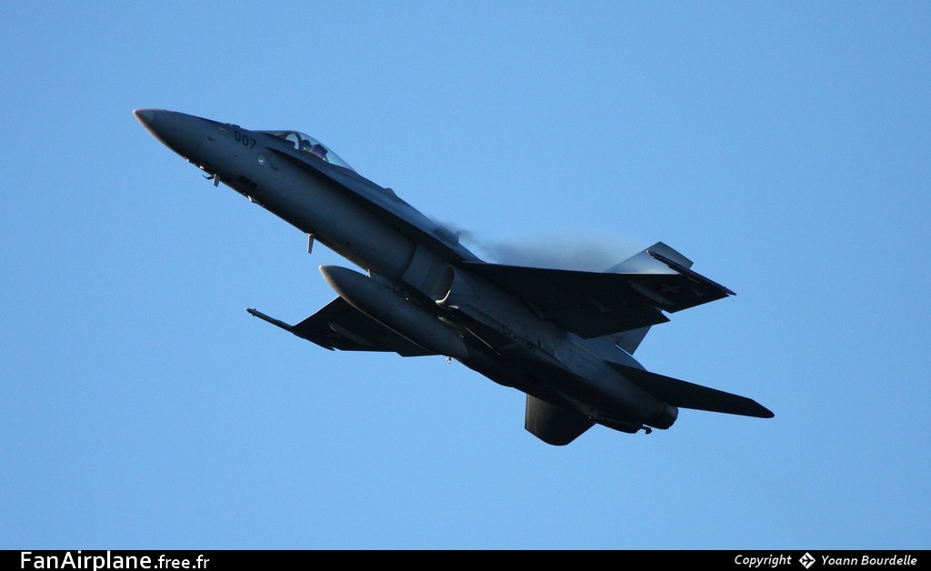 McDonnell Douglas F/A-18C Hornet - J-5007