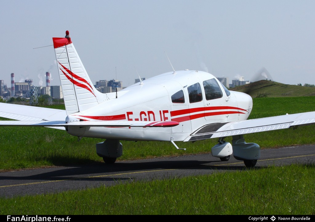 Piper PA-28-161 Warrior II - F-GDJF