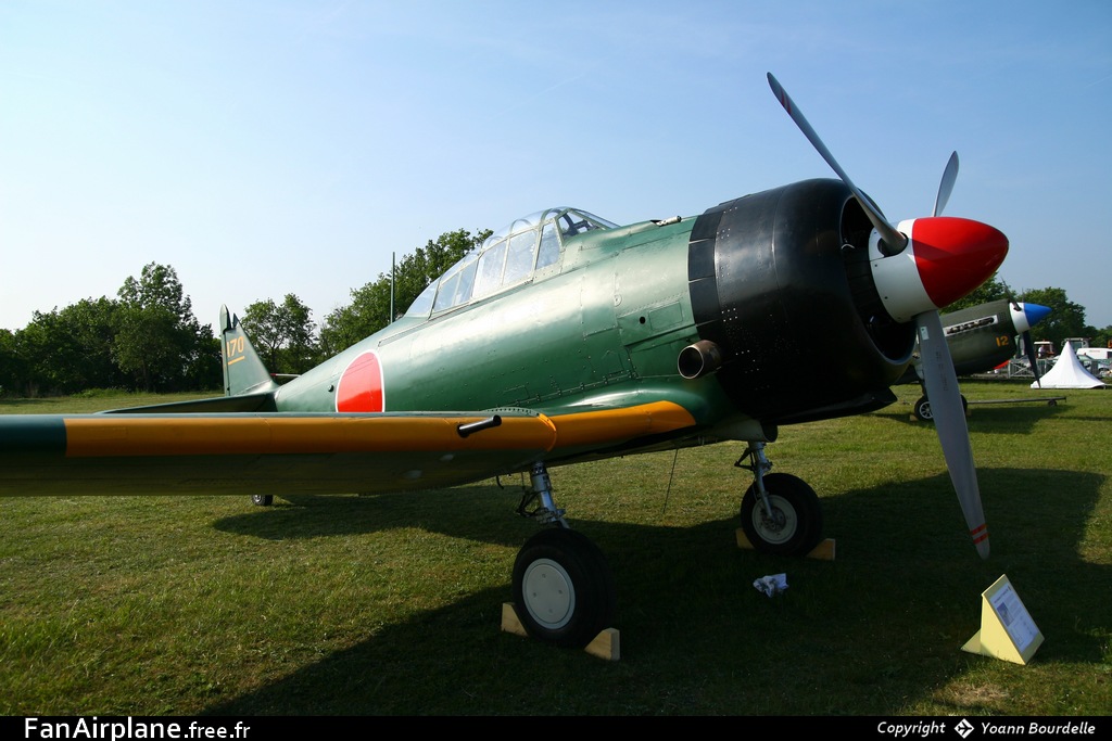 North American T6-M0 - F-AZZM
