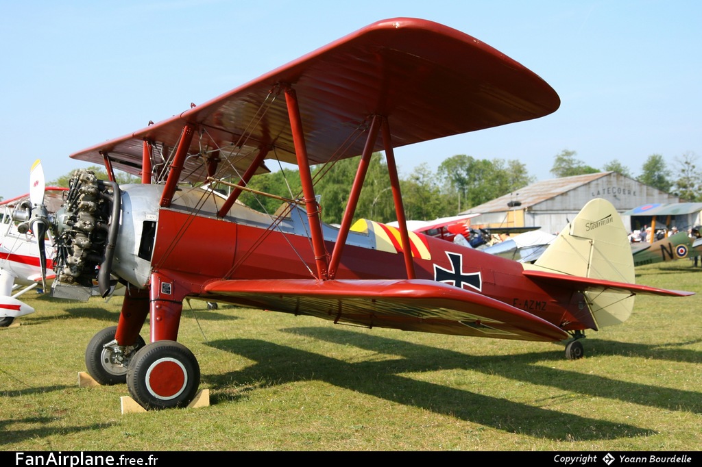 Boeing Stearman E75 - F-AZMZ