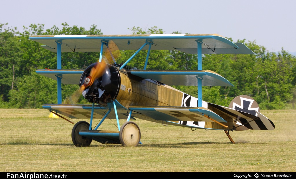 Fokker Dr-1 Replica - G-CDXR