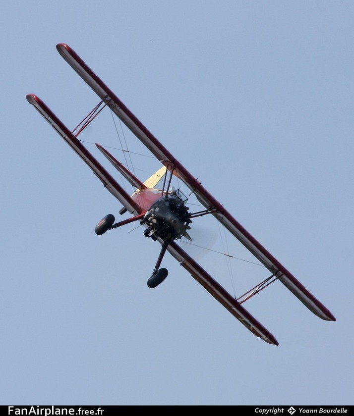 Boeing Stearman E75 - F-AZMZ