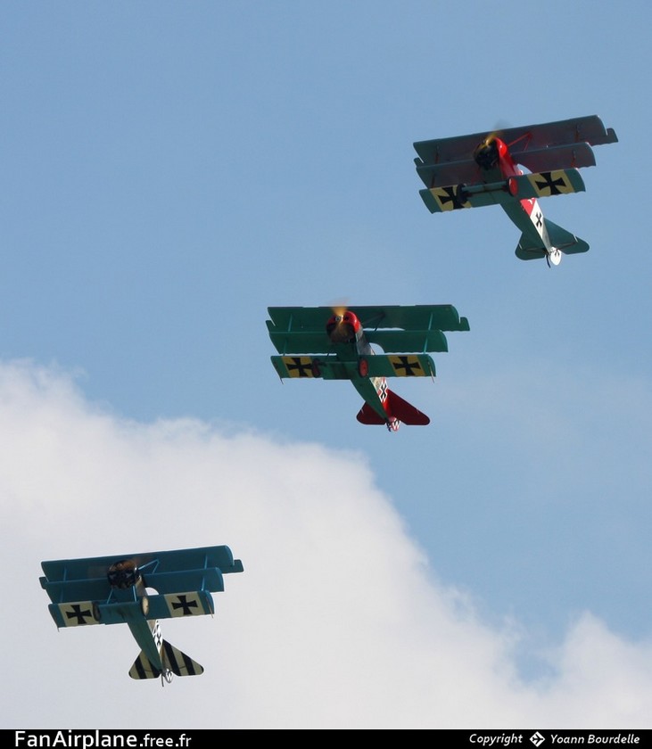 Fokker Dr-1 Replica - F-AZAQ