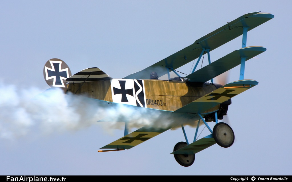 Fokker Dr-1 Replica - G-CDXR