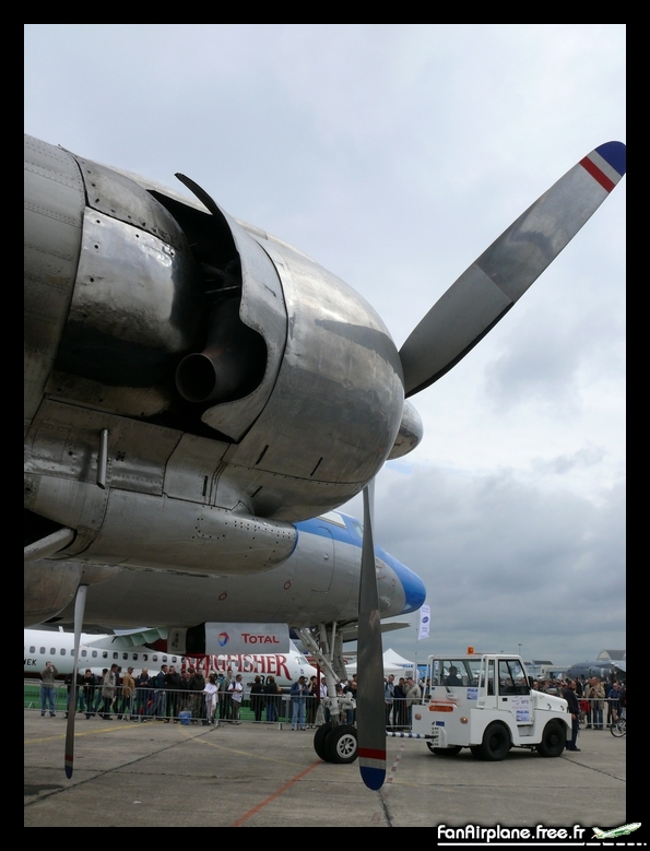 Lockheed C-121C Super Constellation - HB-RSC