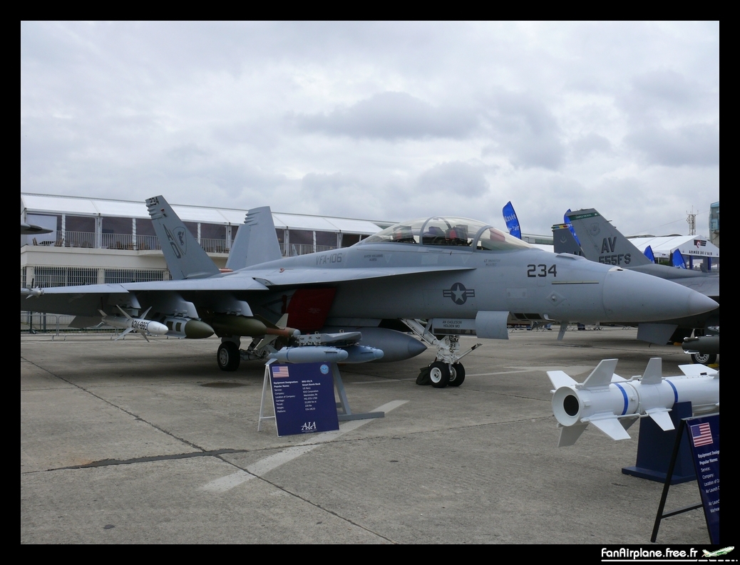 Boeing F/A-18F Super Hornet - 166677/AD234