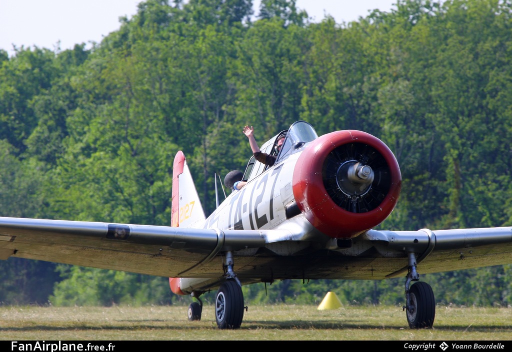 North American AT-6C Texan - F-AZBE
