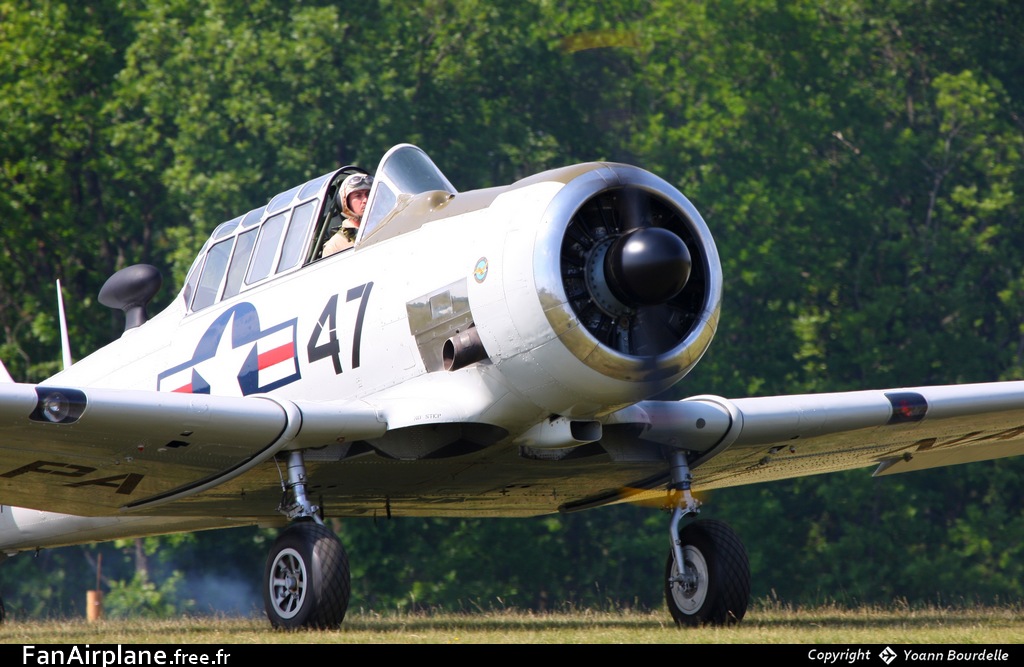 North American AT-6D Texan - F-AZRB