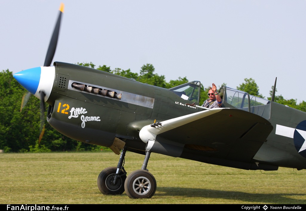 Curtiss P-40N Kittyhawk - F-AZKU