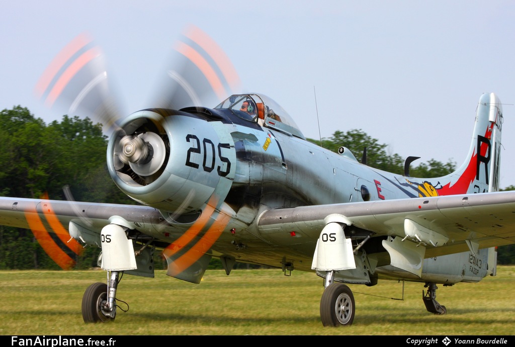 Douglas A-1D Skyraider (AD-4N) - F-AZDP