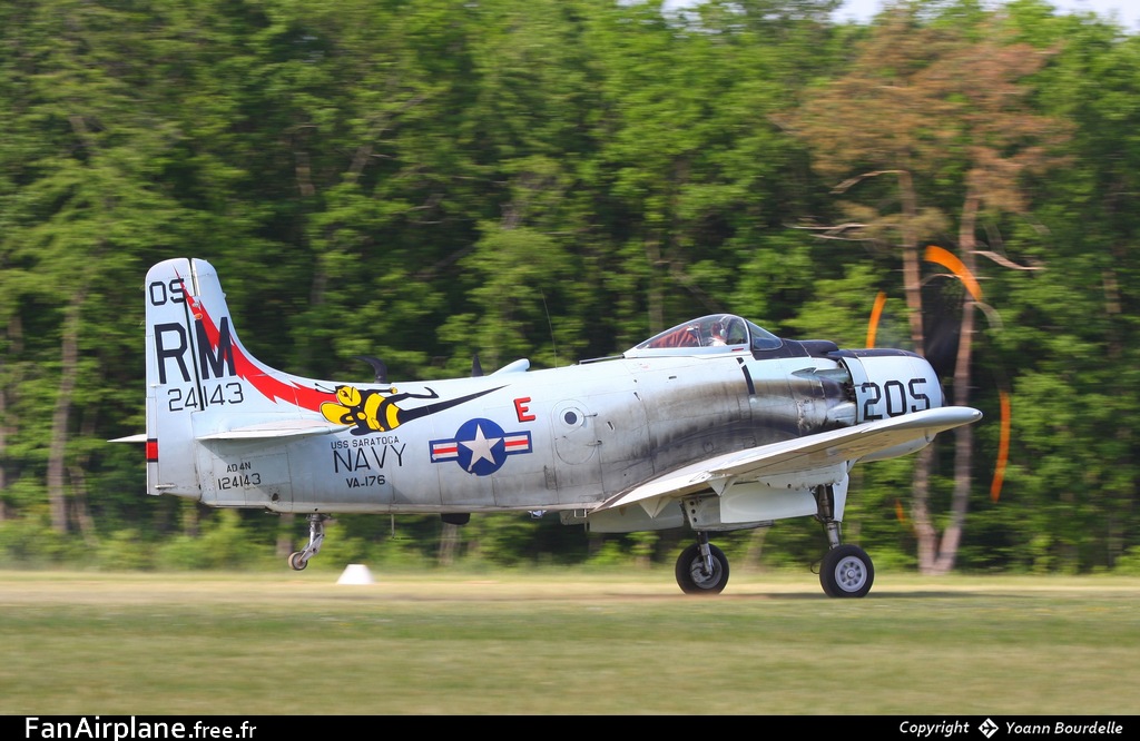Douglas A-1D Skyraider (AD-4N) - F-AZDP
