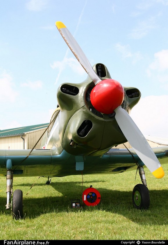 Yakovlev YAK-18 - OO-IAK
