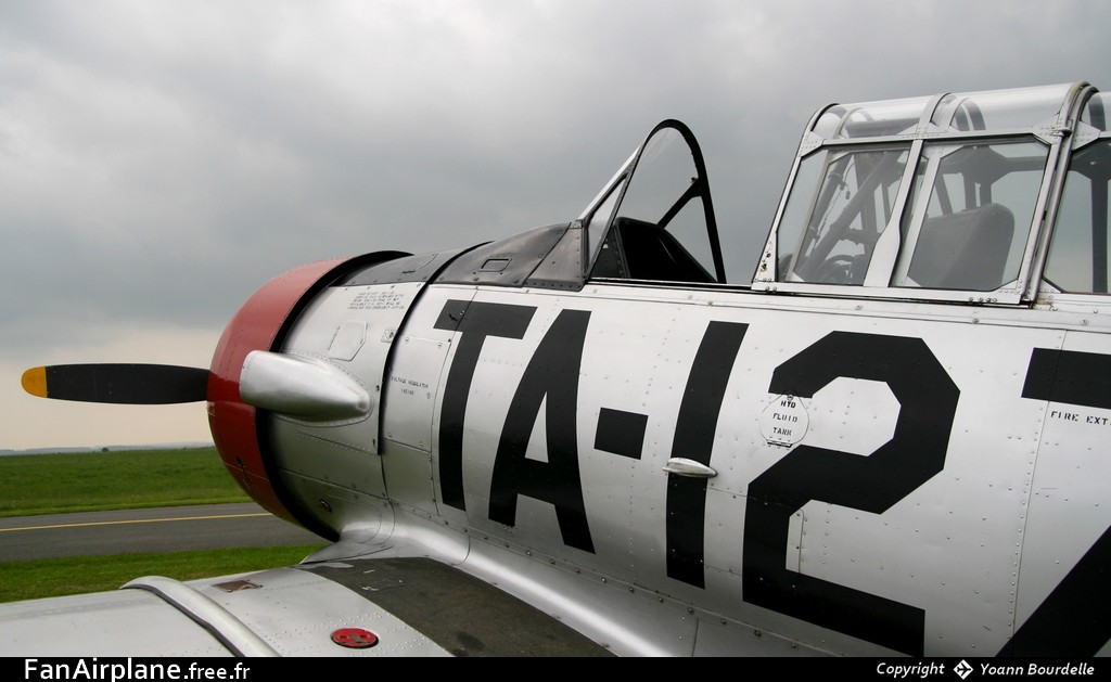 North American AT-6C Texan - F-AZBE