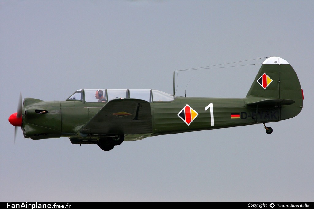 Yakovlev Yak-18 - D-EYAK