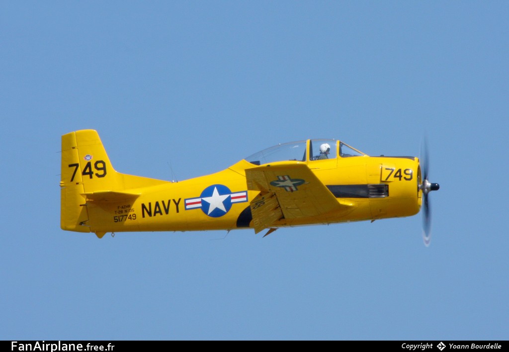 North American T-28C Trojan - F-AZHR