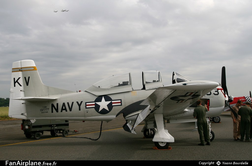 North American T-28B Trojan - NX377WW