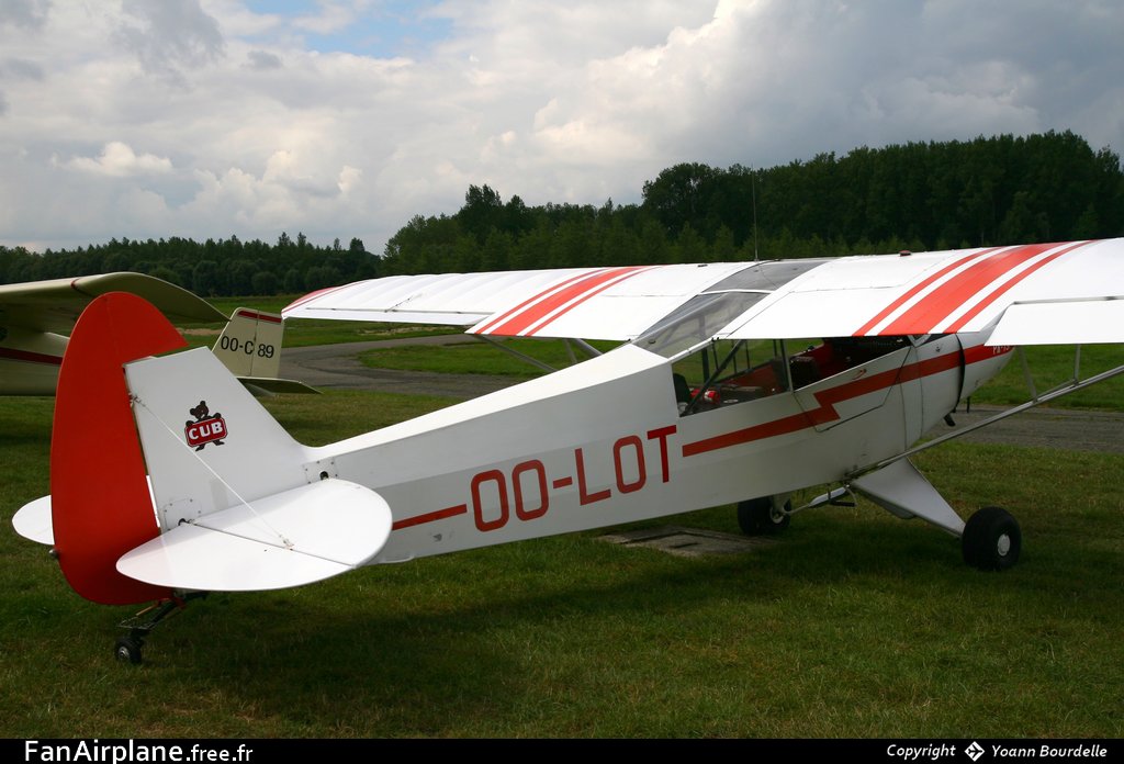 Piper PA-18-95 Super Cub - OO-LOT