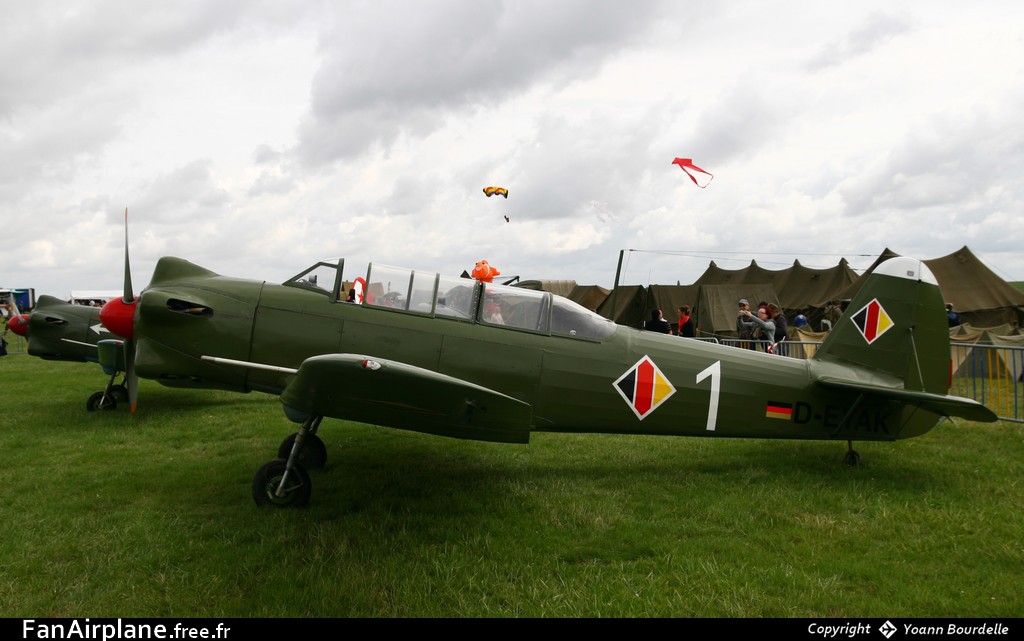 Yakovlev YAK-18 - D-EYAK