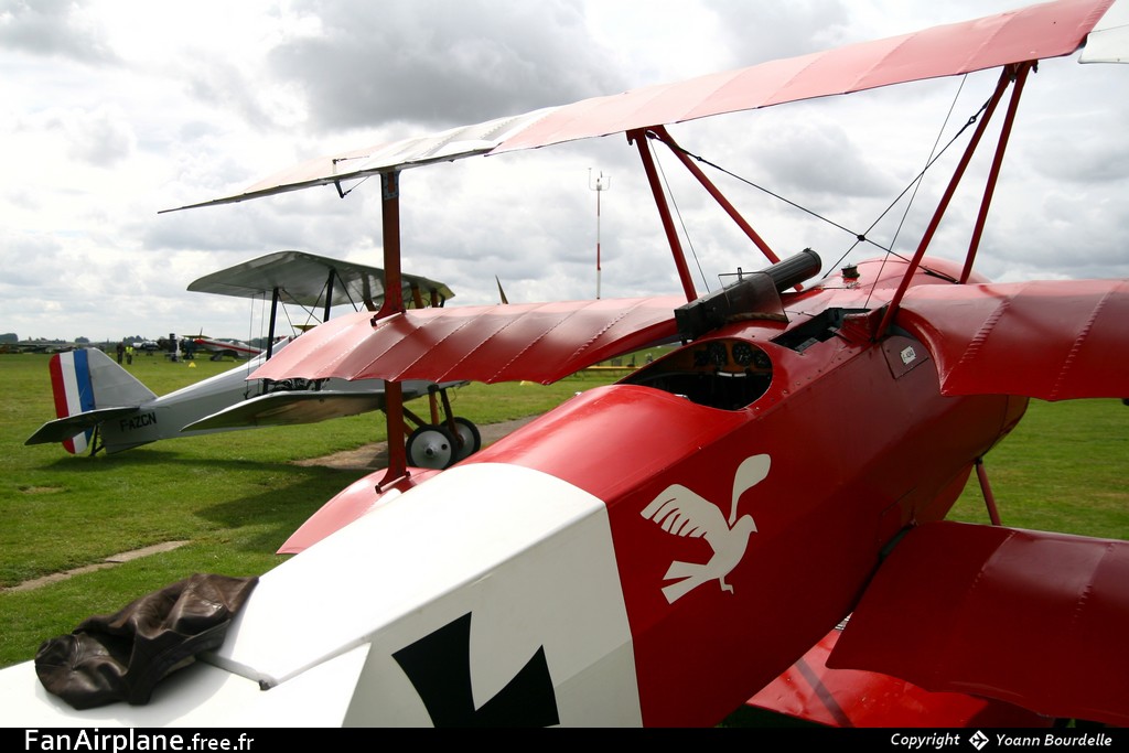 Fokker Dr-1 Replica - F-AZAQ