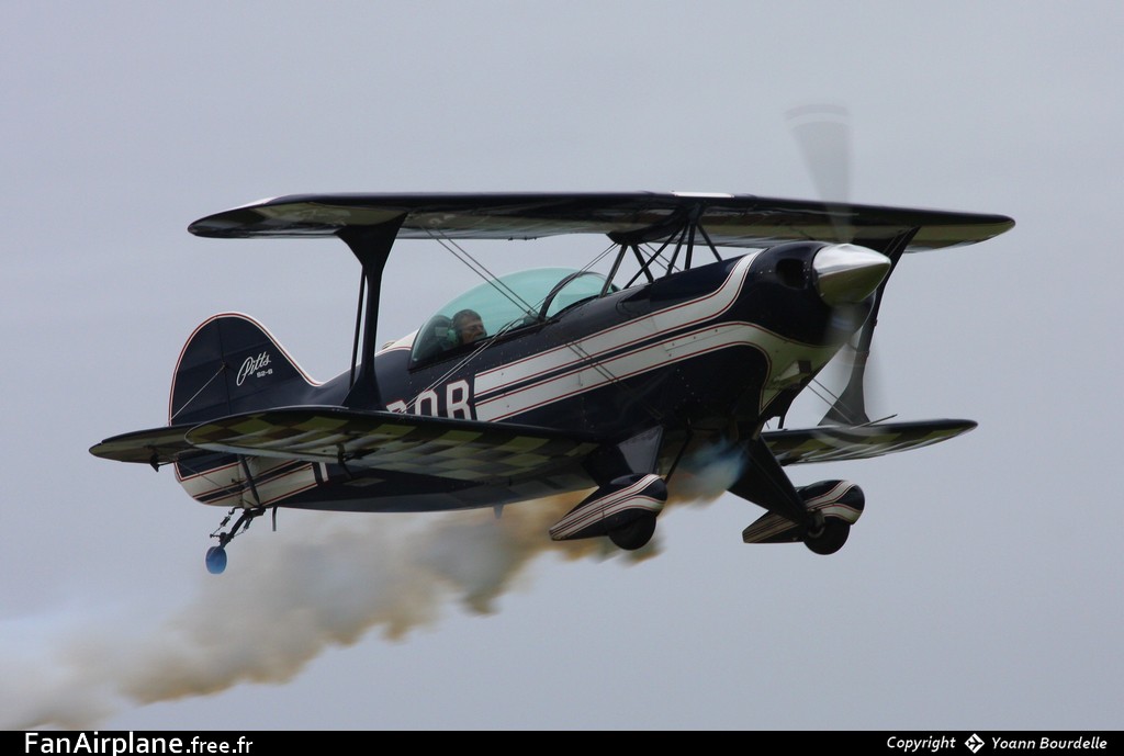 Pitts S-2B Special - F-HBOB