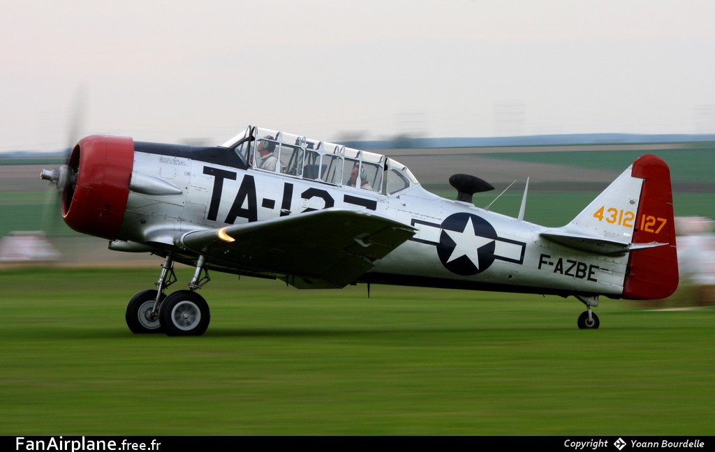 North American AT-6C Texan - F-AZBE