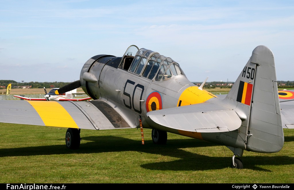 Noorduyn AT-16 Harvard II - OO-DAF