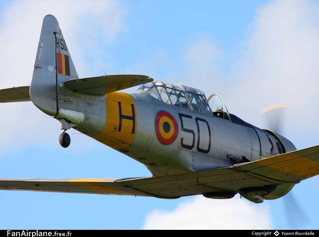 Noorduyn AT-16 Harvard II - OO-DAF